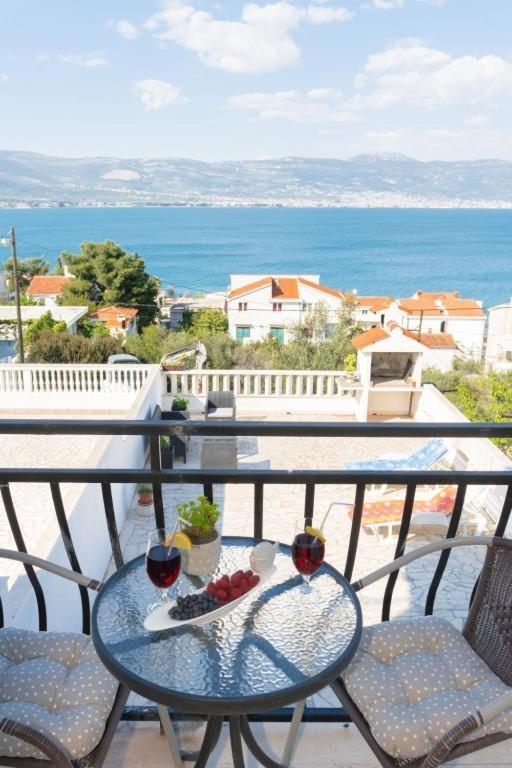 Ferienwohnung In Arbanija Mit Meerblick, Balkon, Klimaanlage, W-Lan 5137-1 Τρογκίρ Εξωτερικό φωτογραφία